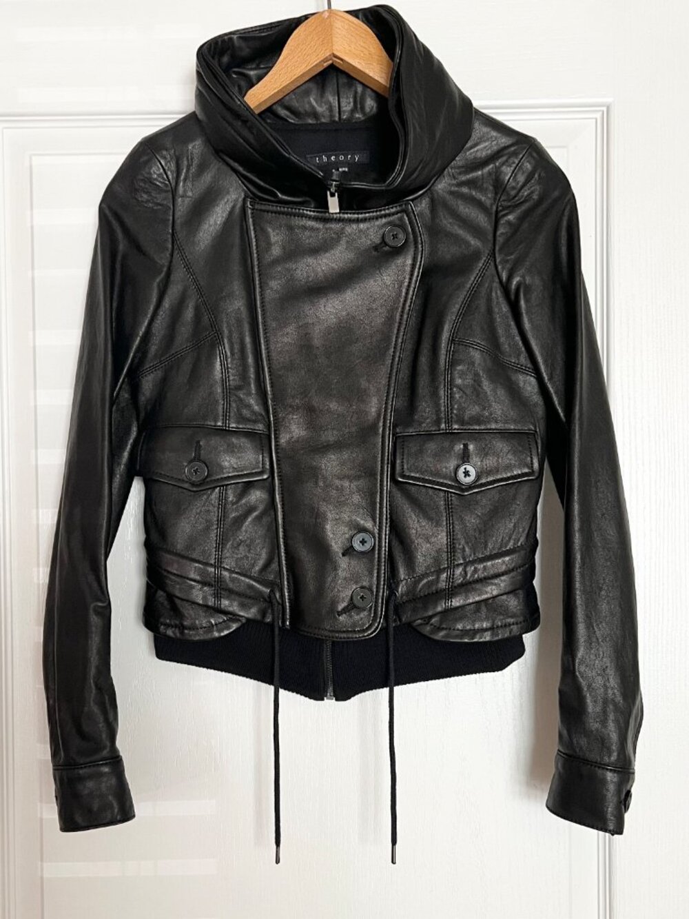 *NWT* THEORY Borie Tame Black Leather Jacket, Women’s Size (P) / (0-2)